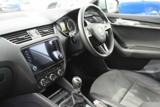 2020 Skoda Octavia Hatchback 1.6 TDI SE L (115 PS)