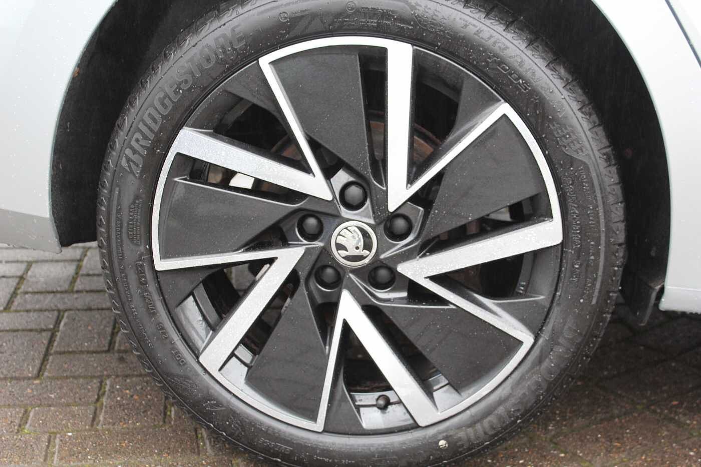 Skoda Octavia 1.4 TSI iV SE L DSG 5dr