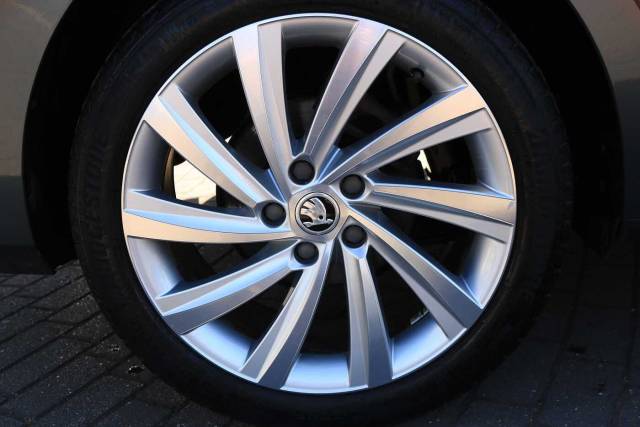 2020 Skoda Octavia Hatchback 1.5 TSI SE L First Edition (150PS)