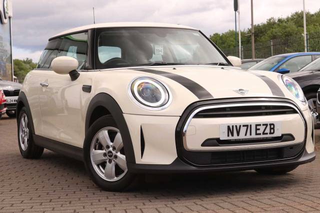 Mini Hatchback 3d 1.5 (134bhp) Hatchback Petrol cream