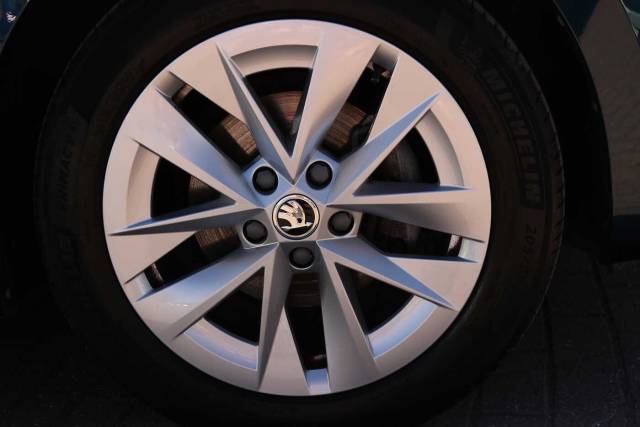 2021 Skoda Octavia Hatchback 1.5 TSI SE L (150PS)