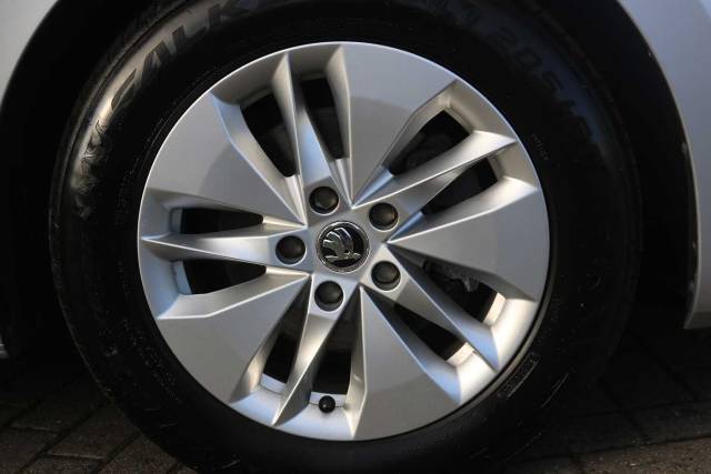 2022 Skoda Octavia 1.5 TSI SE Technology 5dr