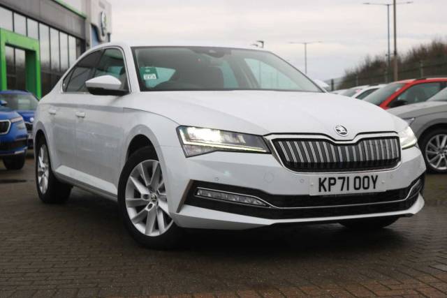 Skoda Superb 1.4 TSI iV SE Technology DSG 5dr Hatchback Hybrid Moon White Metallic