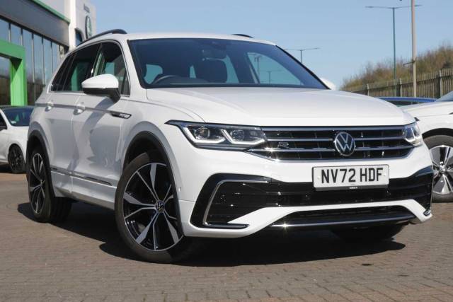 Volkswagen Tiguan 1.5 TSI 150 R-Line 5dr DSG Estate Petrol Pure white