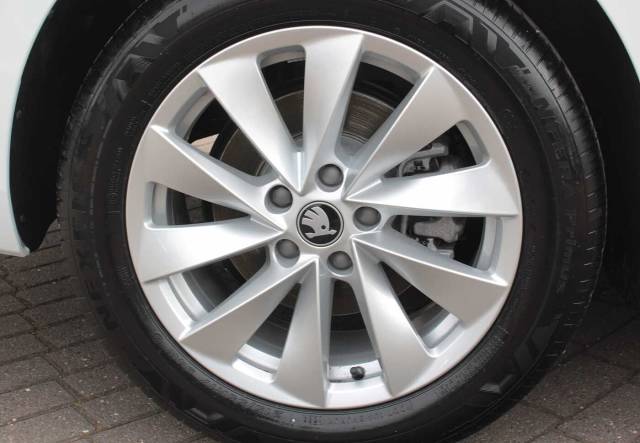 2026 Skoda Superb 1.5 TSI e-TEC SE Technology 5dr DSG