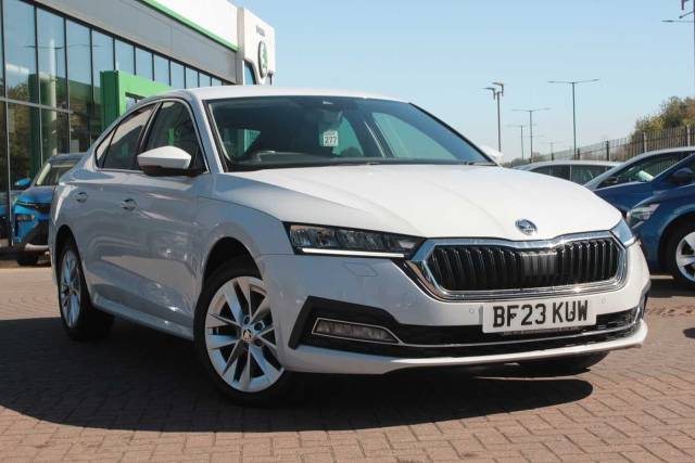 Skoda Octavia 1.5 TSI e-TEC SE L 5dr DSG Hatchback Petrol Moon White Metallic