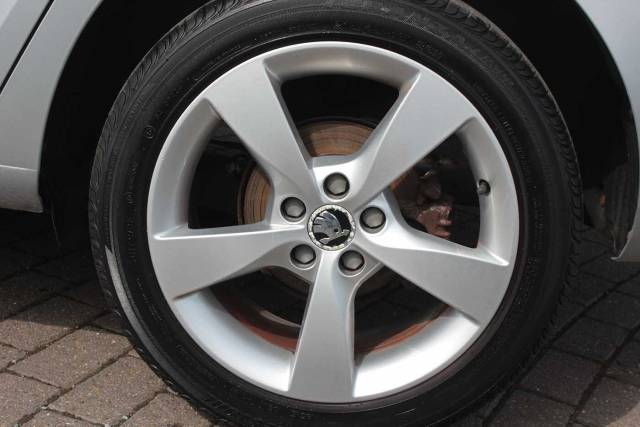 2014 Skoda Rapid Spaceback 1.2 TSI 105 Elegance 5dr