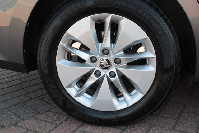 2022 Skoda Octavia 1.5 TSI SE Technology 5dr